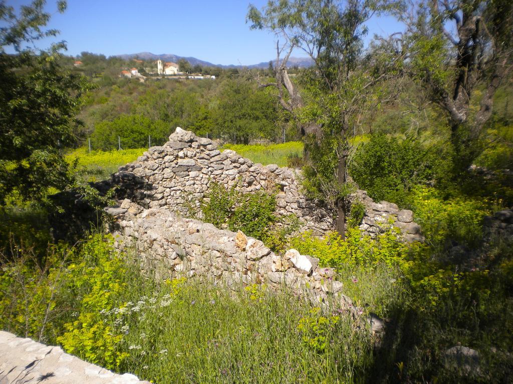 Вилла Stone House In A Quiet Landscape, Leonidion Экстерьер фото